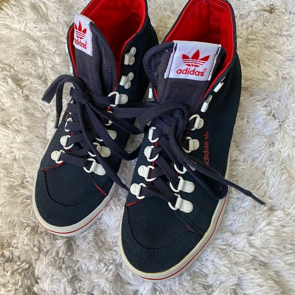 Adidas - Picture 2 of 6